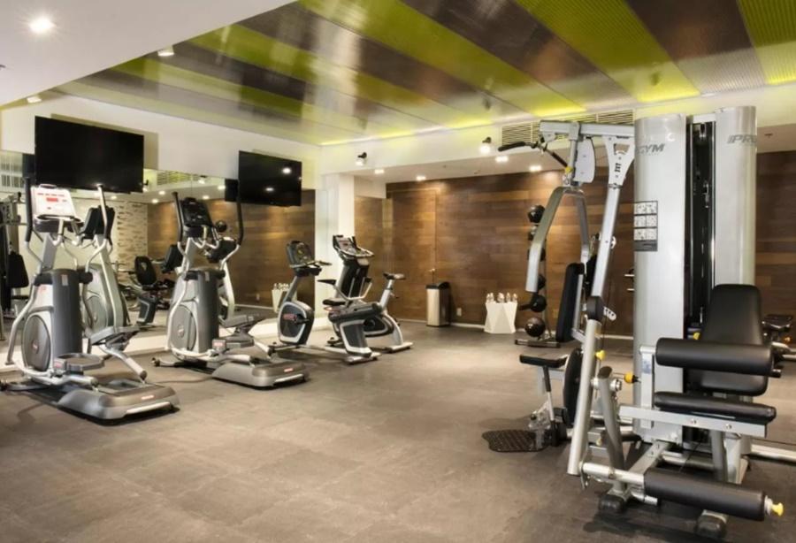 Krystal Grand Suites Insurgentes Мехико Экстерьер фото The gym at the hotel